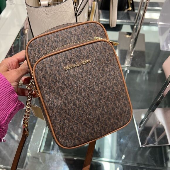 MICHAEL KORS Travel Medium Logo Crossbody Messenger Shoulder Handbag Signature - Picture 7 of 13